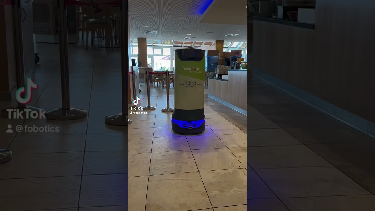 Serviceroboter im Rhön Park Aktiv Resort